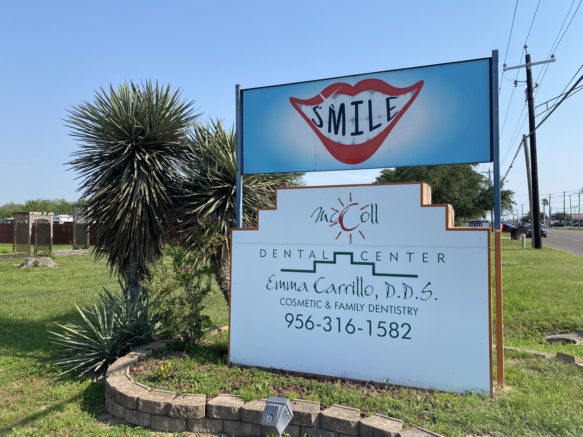 McColl Dental Center sign